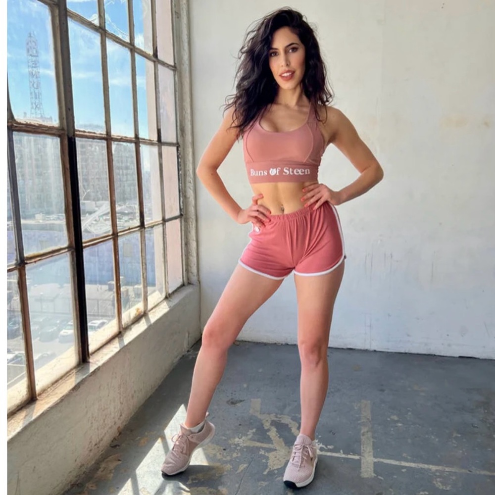 NEW NEVER WORN Large Muave Buns Of Steen® Sports Bra Top (NWT)